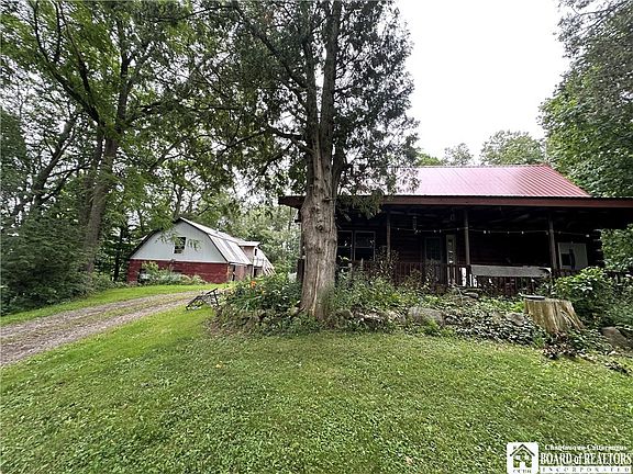 4th image of 2796 N Main St