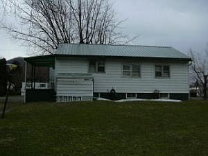 2nd image of 8 2nd Ave