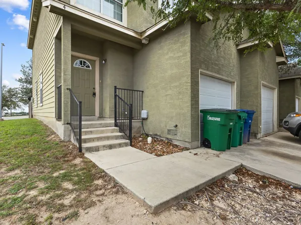 5002 Summit Wood APT 4, San Antonio, TX 78229