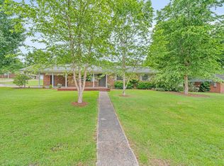 101 Raspberry Dr, Collins, MS 39428