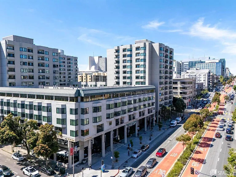 601 Van Ness Ave #406 — Photo 38