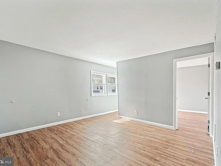 415 Hamilton Ave — Photo 6