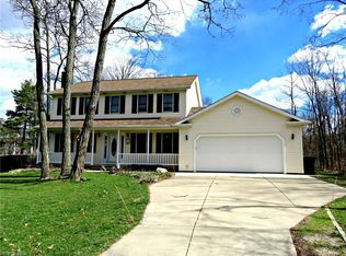 18629 Benbow Rd, Strongsville, OH 44136