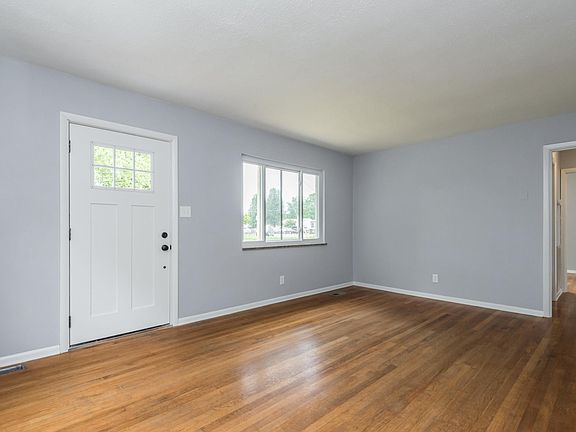 4th image of 2167 Berea Ave