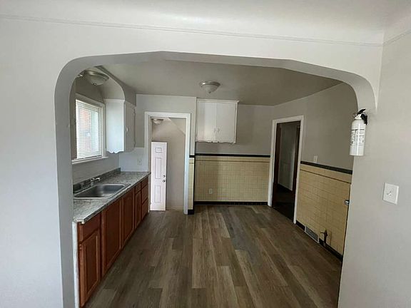 4th image of 2228 S Annabelle St