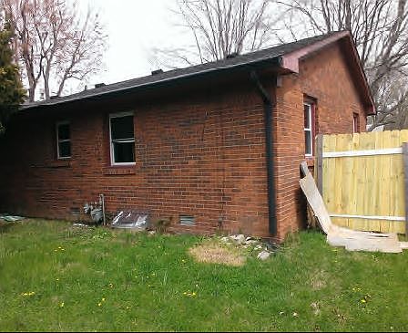 4th image of 7728 Hollybrook Ln