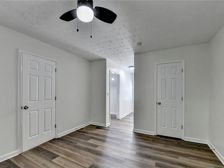 1530 Plunketts Rd — Photo 43
