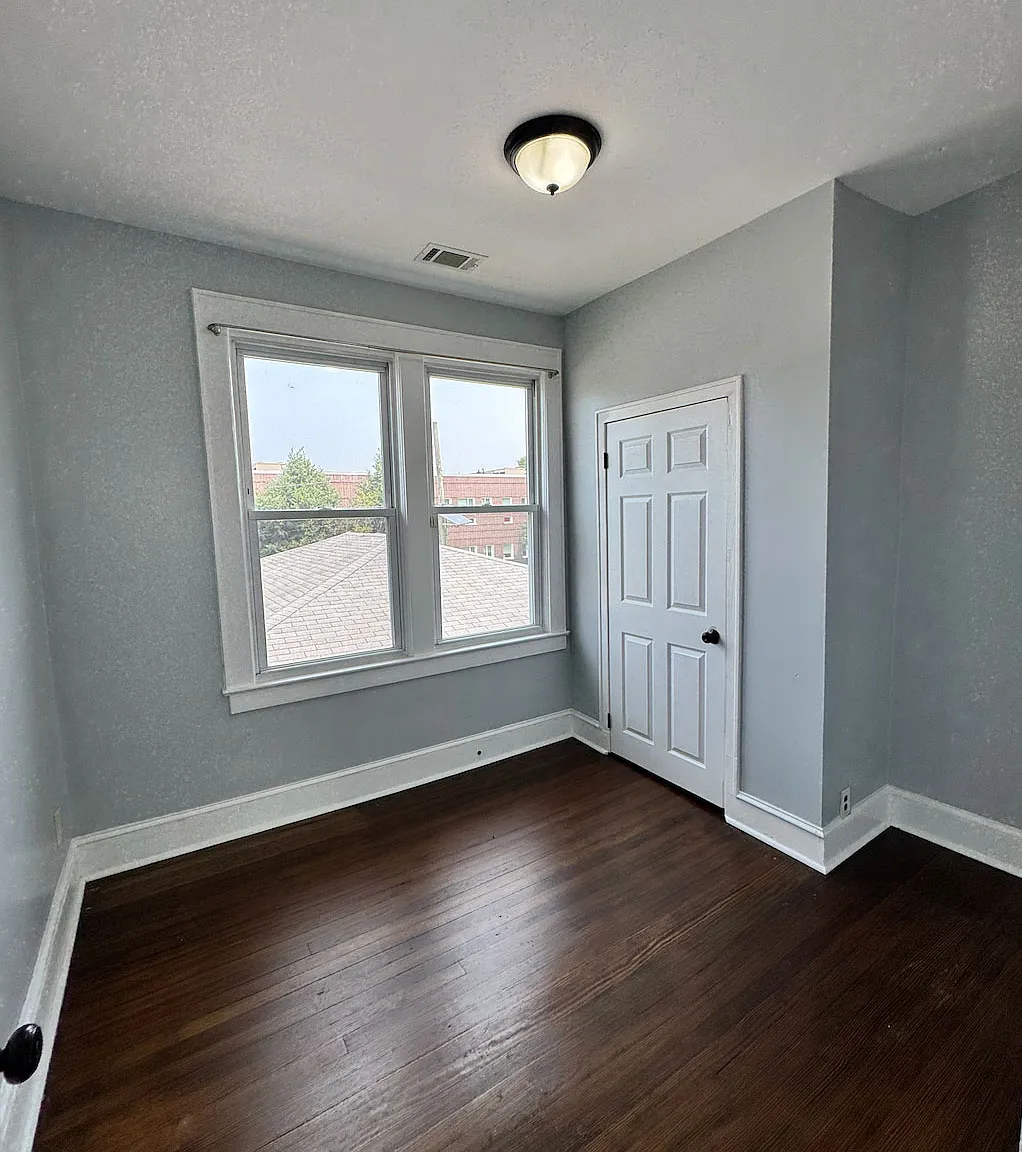 2 bed, 1000 sqft, $1,850 — Photo 4
