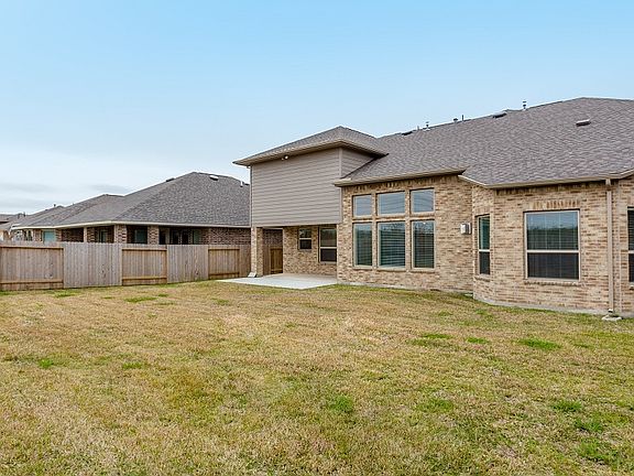 2nd image of 2321 Trocadero Ln
