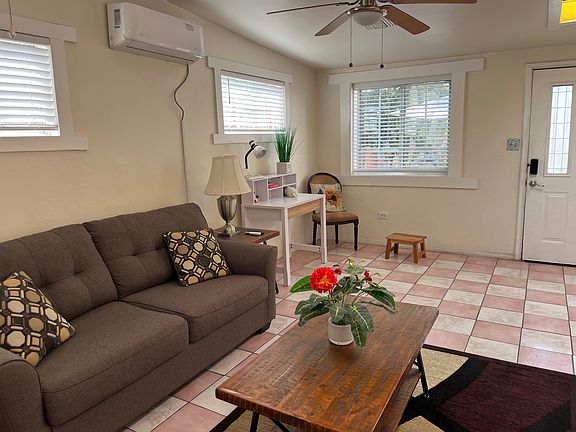 5th image of 1050 Hyperion Ave #1052