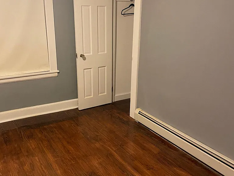 655 Farmington Ave #1 — Photo 8