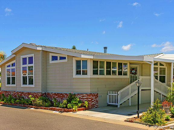 3rd image of 200 N El Camino Real Space 213