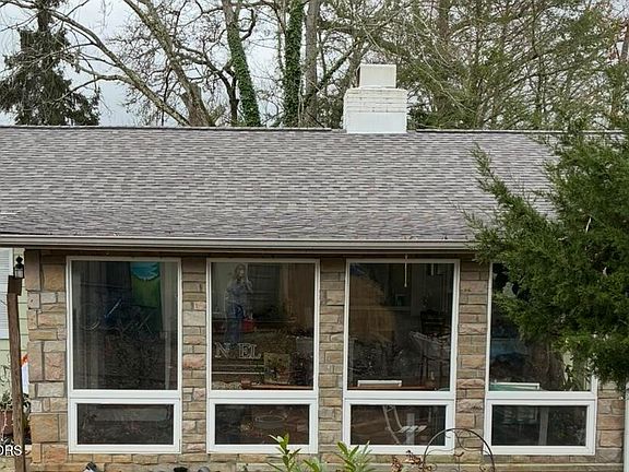 5th image of 114 Glendale Ln