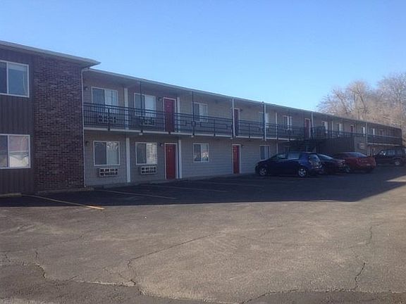 2nd image of 200 Morgan Oak St