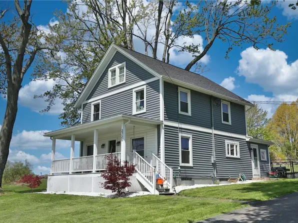 2726 Nichols St, Spencerport, NY 14559