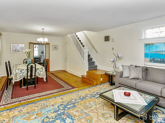 4th image of 6837 Nansen St