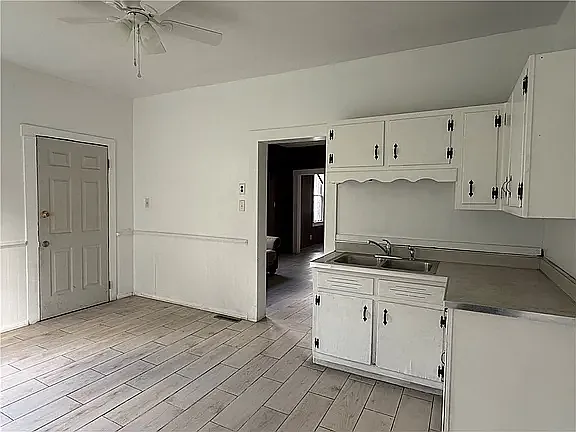 3 bed, 1344 sqft, $900 — Photo 2