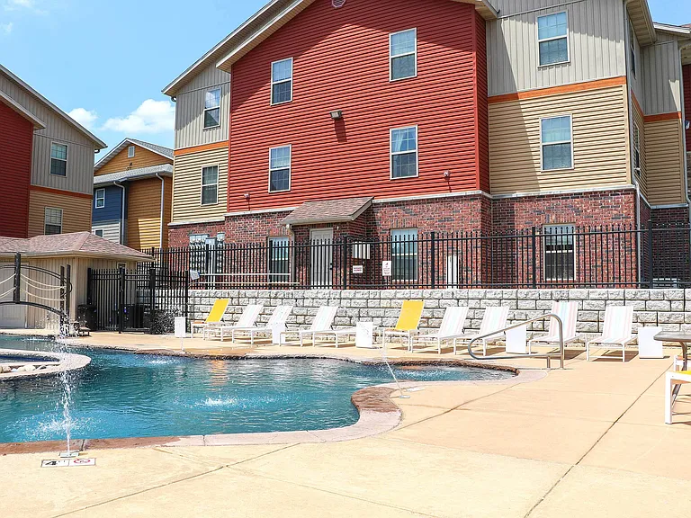 Kensington Park Apartments — Photo 42