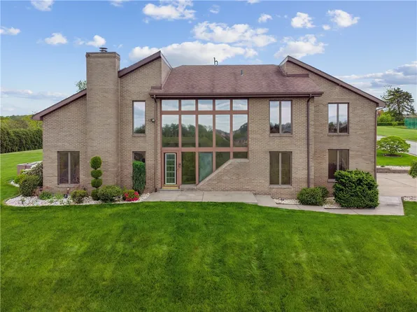 671 Lincrest Dr, North Huntingdon, PA 15642