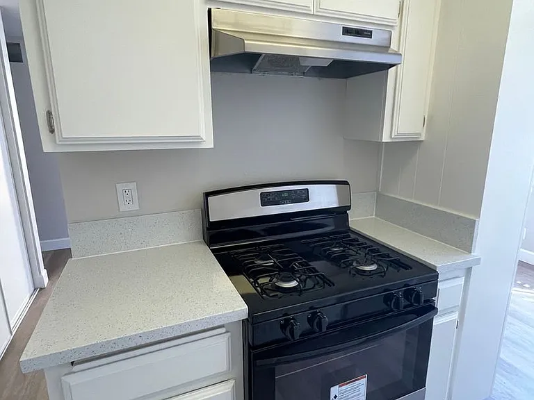 7531 Knott Ave — Photo 8