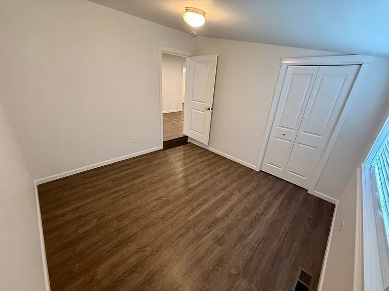 1329 Elm St — Photo 23
