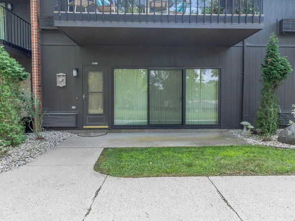 7 Zurich COURT #5, Lake Geneva, WI 53147