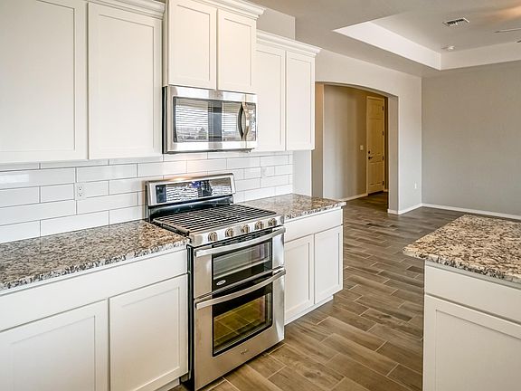 Kitchen - Anne Mariposa