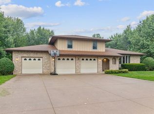 7400 Commune Ct, Cedar Rapids, IA 52411