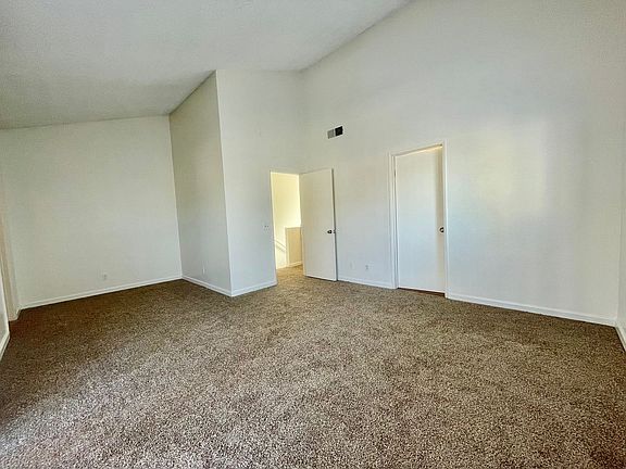 5th image of 1722 E G St APT A