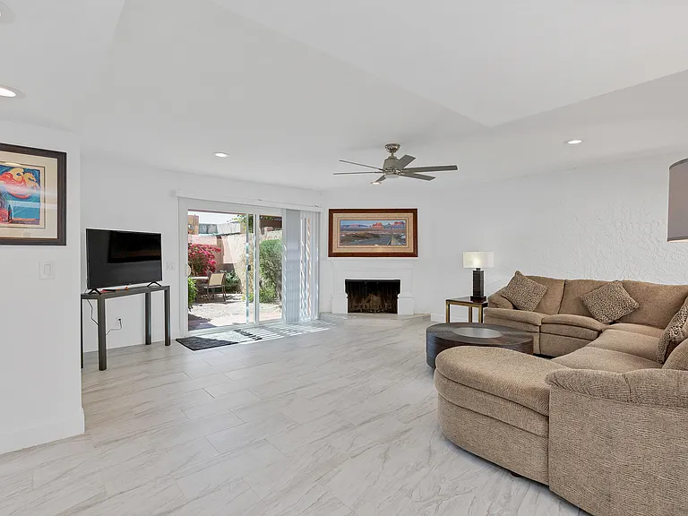8095 E Via Del Desierto — Photo 8