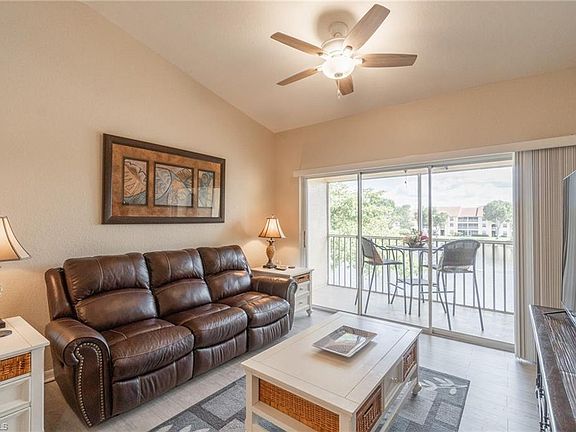 4th image of 4610 Saint Croix LN #1033