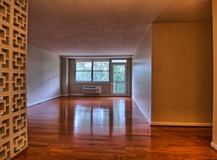 2030 N Adams St APT 806, Arlington, VA 22201
