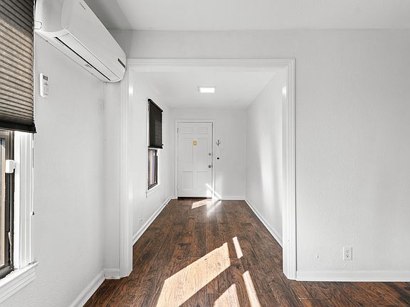 2nd image of 716 Shadwell Dr