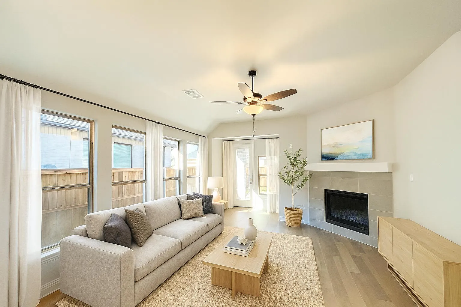 2808 Crane Ct — Photo 4