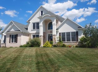 1295 Needham Cir E, York, PA 17404