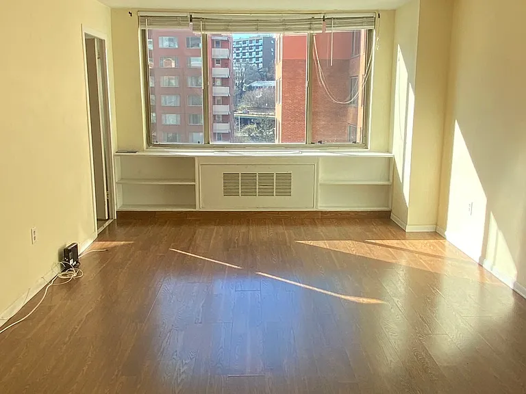 1121 Arlington Blvd #702 — Photo 4