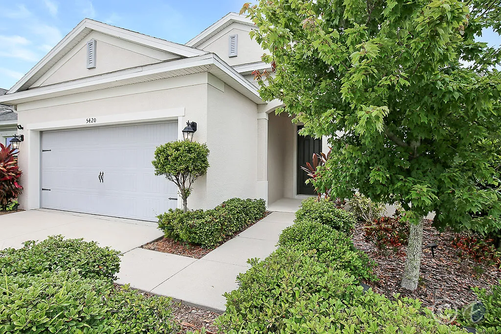 5420 Silver Sun Dr | Waterset — Photo 2
