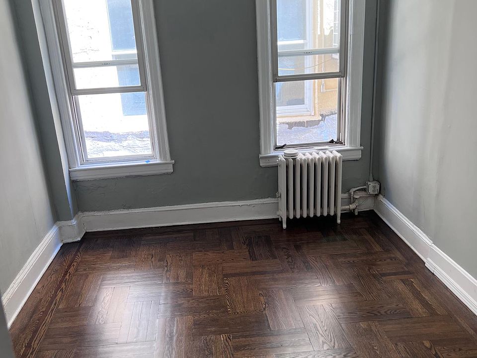 1st image of 515 Bement Ave #B