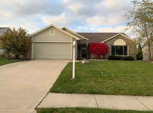 2220 Broken Oak Rd, Fort Wayne, IN 46818