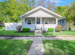 929 S 33rd St, South Bend, IN 46615