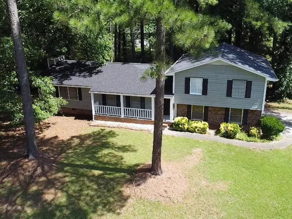 6273 Welton Dr, Riverdale, GA 30296