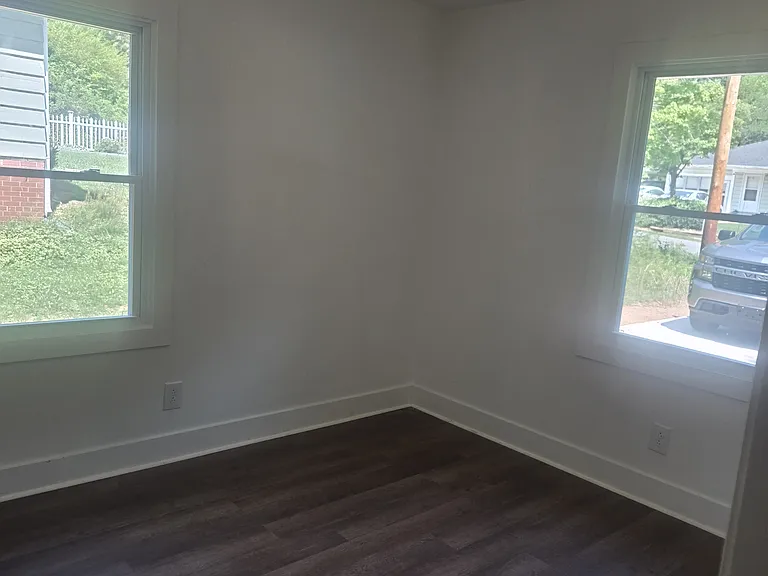 617 Gurley St — Photo 4