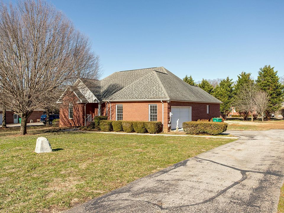 1st image of 112 Favre Cir