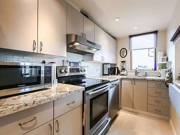 3rd image of 15111 Russell Ave #512