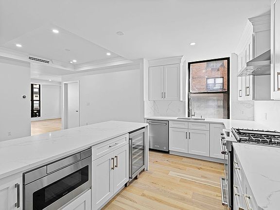 4th image of 68 E 86th St APT 9A
