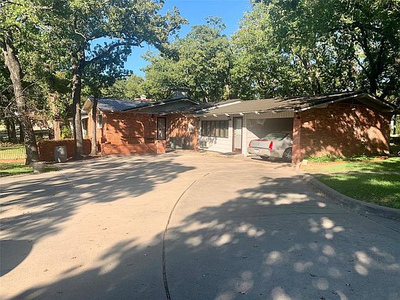 4th image of 200 Oaklawn Ave