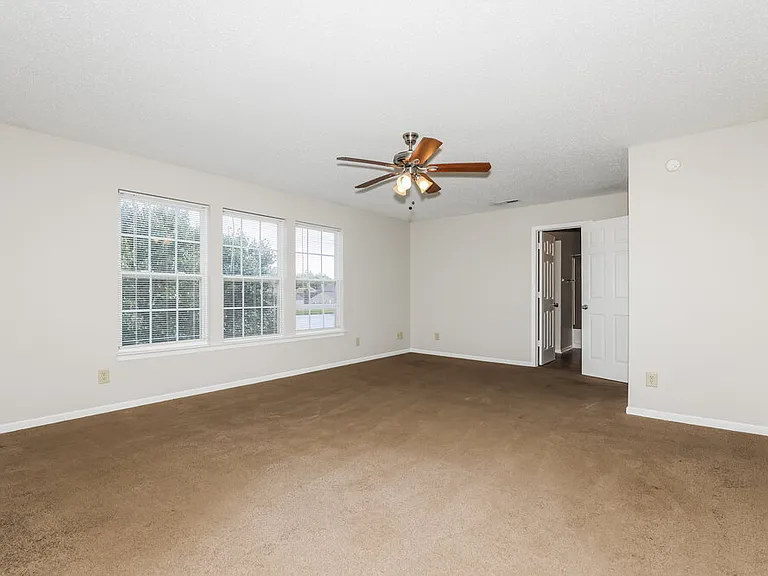 2837 Ludwig Dr — Photo 10