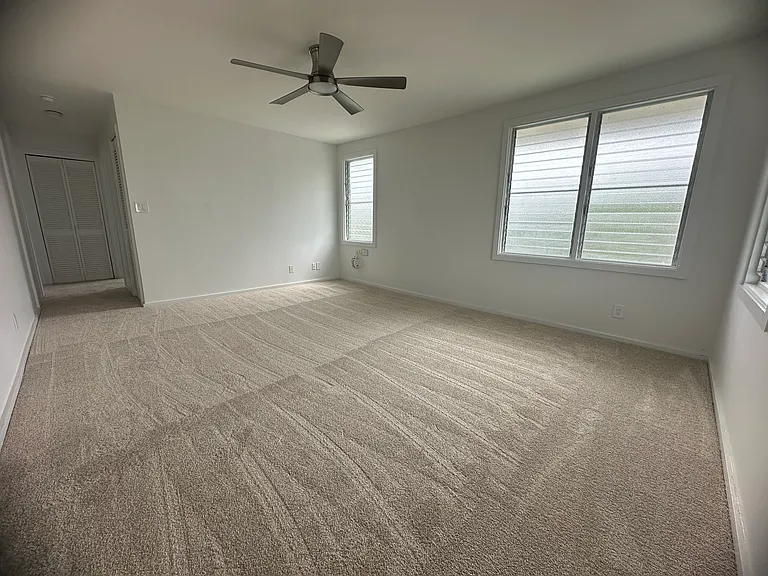 1024 Hele St — Photo 3