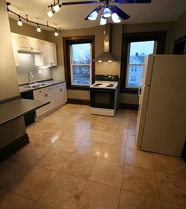 3rd image of 103 E Pittsburgh St APT 2E