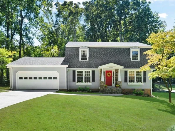 5090 Larry Ln, Marietta, GA 30068